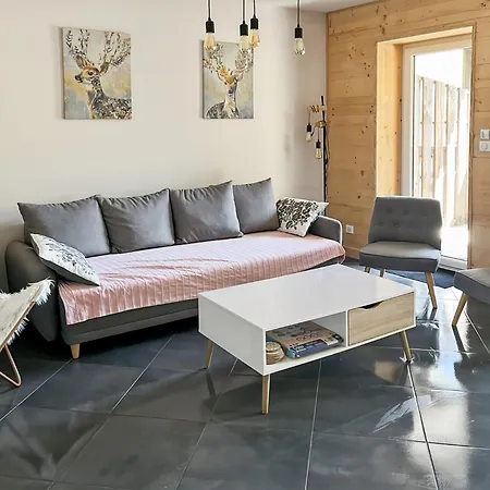 Les Estives Au Pied Des Pistes, Le Lioran, Terrasse, 2 Chambres, 4 Lits * Laveissiere
