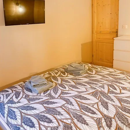 Apartment Les Estives Au Pied Des Pistes, Le Lioran, Terrasse, 2 Chambres, 4 Lits *